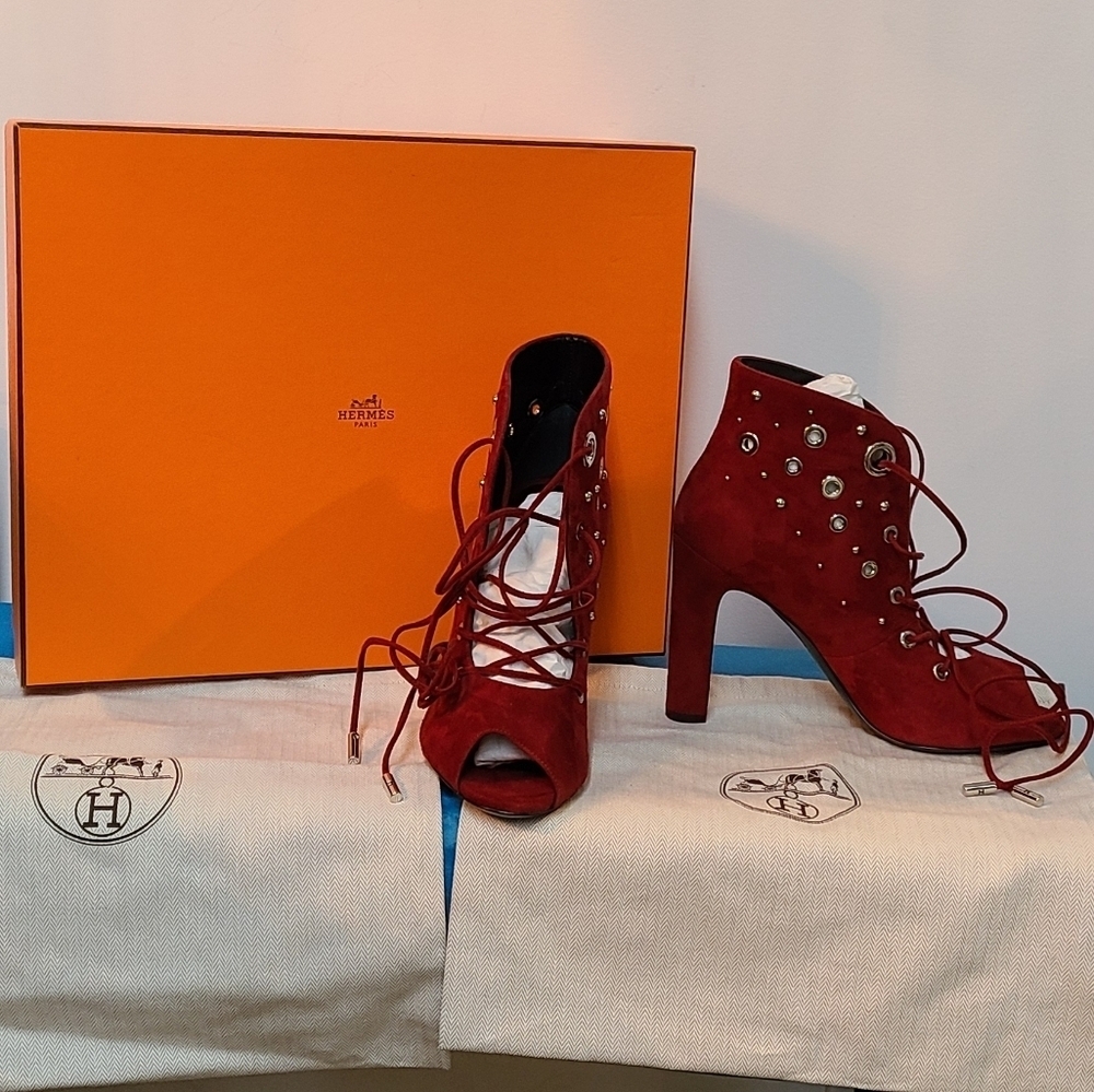 NIB Hermès Suede Goat Skin Ankle Lace Up Booties